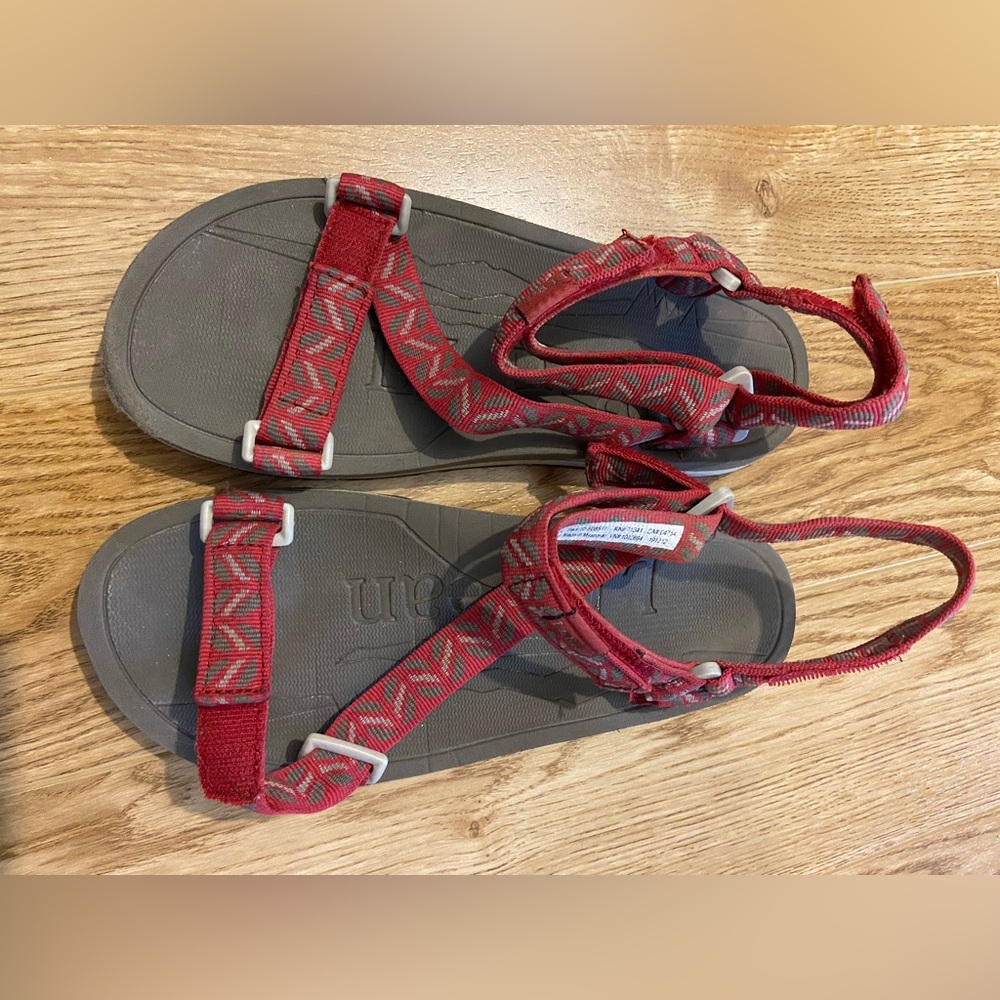 LL BEAN Sandals